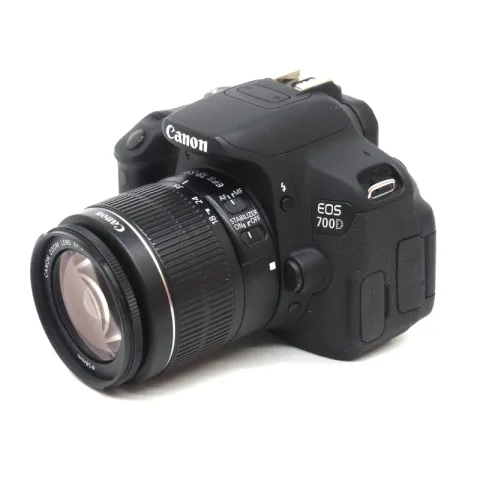 Canon EOS 700D Kit EF-S 18-55mm f/3.5-5.6 IS (Б/У)