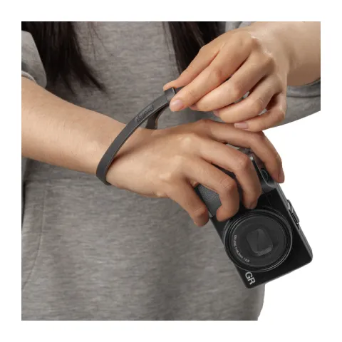 SmallRig 5683 Кожаный кистевой ремень для компактной камеры Quick Release Wrist Strap (Black)