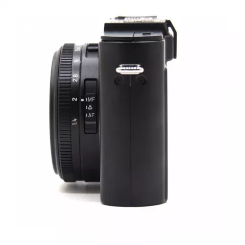 Цифровая фотокамера LEICA D-LUX 6 (Б/У)