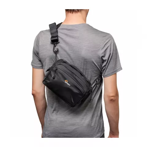 Lowepro ProTactic Lite SLX 110 AW III плечевая сумка