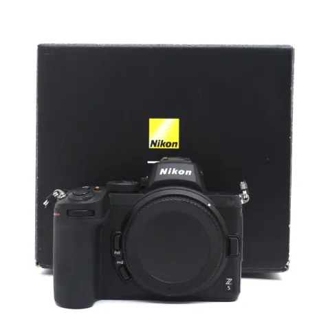 Nikon Z5 body (Б/У)