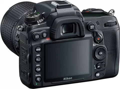 Зеркальный фотоаппарат Nikon D7000 Kit 18-200 VR II