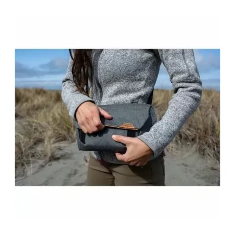 Peak Design Field Pouch V2.0 Charcoal//Pfas Free Чехол (BP-CH-3)