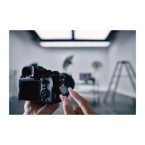 Карта памяти Sony CFexpress 1920GB Type A серии CEA-M R1800/W1700