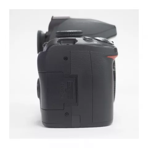 Nikon D3000 Kit 18-55mm f/3.5-5.6G AF-S VR DX Zoom-Nikkor (Б/У)