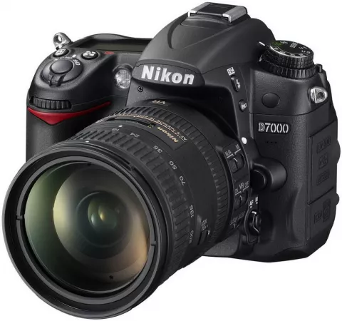 Зеркальный фотоаппарат Nikon D7000 Kit 18-200 VR II