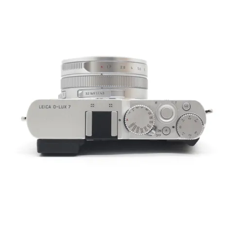 Цифровая фотокамера LEICA D-LUX 7, Silver (Б/У)