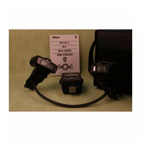 Nikon Speedlight Commander Kit R1C1  (Б/У)