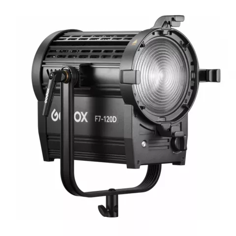 Осветитель светодиодный Godox F7-120D K2 с линзой Френеля
