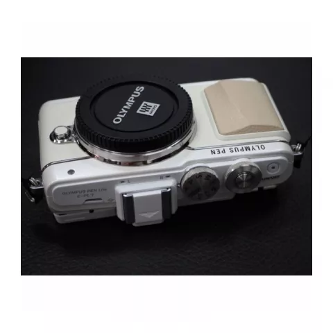 Olympus Pen E-PL7 Kit White M.Zuiko Digital 14-42 EZ (Б/У)