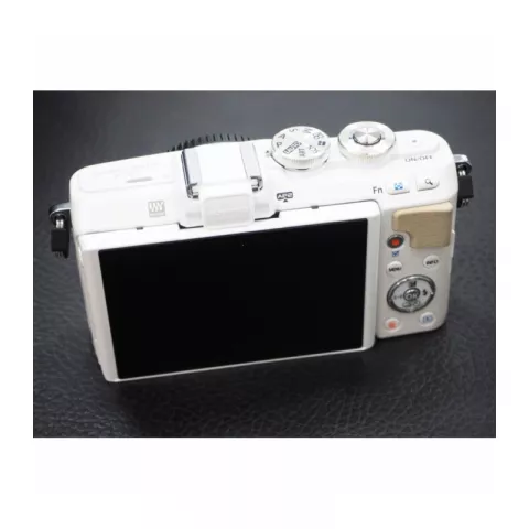 Olympus Pen E-PL7 Kit White M.Zuiko Digital 14-42 EZ (Б/У)