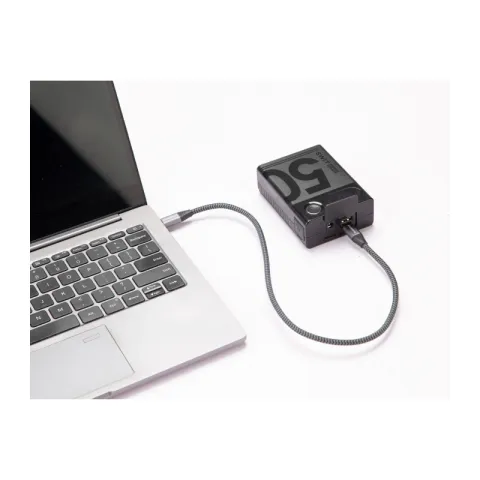 SWIT OMNI-50S Аккумуляторная батарея V-Mount Pocket 50 Втч разъемы D-Tap, USB-C, USB-A