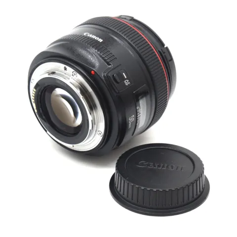 Canon EF 50mm f/1.2L USM  (Б/У)