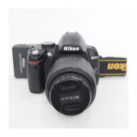 Nikon D3000 Kit 18-55mm f/3.5-5.6G AF-S VR DX Zoom-Nikkor (Б/У)