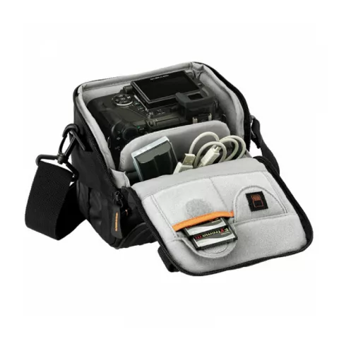 Сумка для фотоаппарата Lowepro Apex 110 AW черная