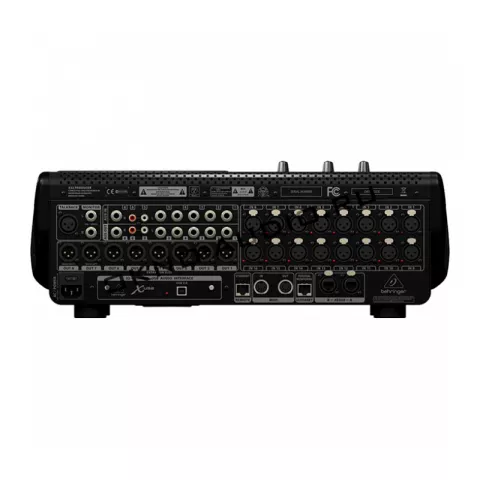 Behringer X32 PRODUCER цифровой микшер, 32 вх+8 возвратов, 17 фейдеров, 22 аналоговых вх/14 вых, 8FX