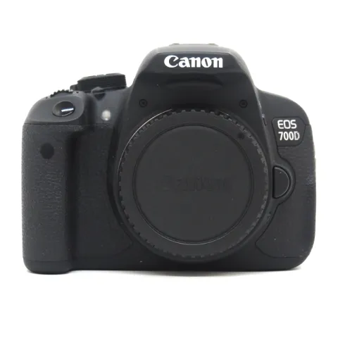 Canon EOS 700D Kit EF-S 18-55mm f/3.5-5.6 IS (Б/У)