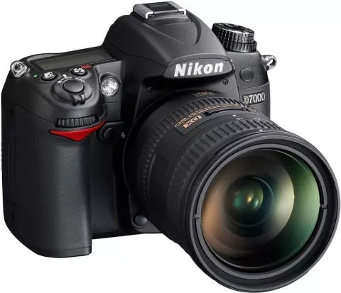 Зеркальный фотоаппарат Nikon D7000 Kit 18-200 VR II