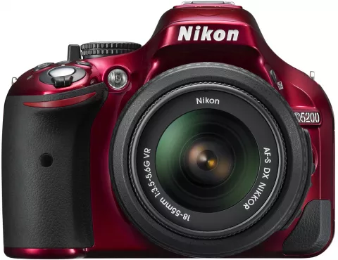 Зеркальный фотоаппарат Nikon D5200 Kit 18-55 VR Red