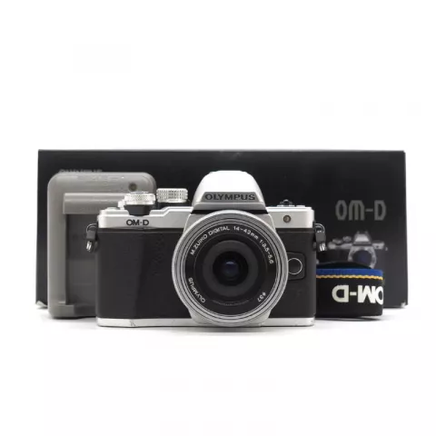 Olympus OM-D E-M10 Mark II Kit (EZ-M1442) Silver (Б/У)