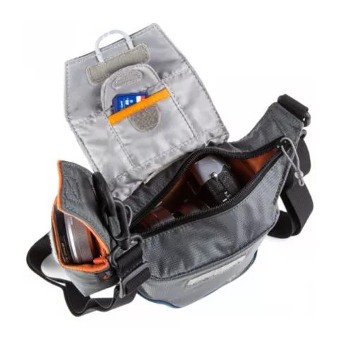 Сумка для фотоаппарата Lowepro Compact Courier 70 серая