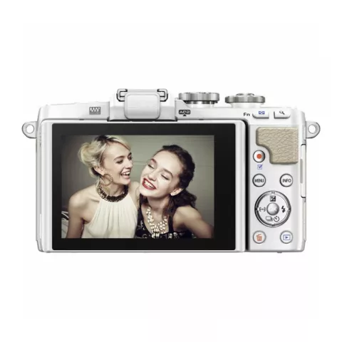 Цифровая фотокамера Olympus Pen E-PL7 Kit White M.Zuiko Digital 14-42 EZ