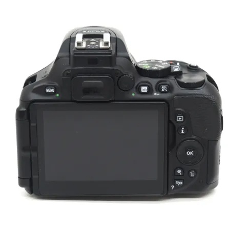 Nikon D5600 Kit 18-55 VR AF-P Black (Б/У)
