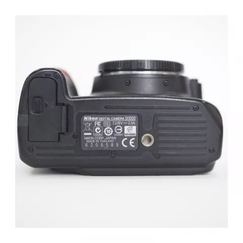 Nikon D3000 Kit 18-55mm f/3.5-5.6G AF-S VR DX Zoom-Nikkor (Б/У)