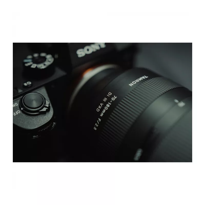 Объектив Tamron A056 70-180mm Di III VXD F/2.8 Sony E