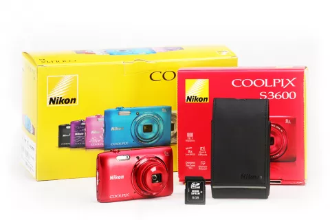Цифровая фотокамера Nikon Coolpix S3600 Red + case + 8Gb Nikon