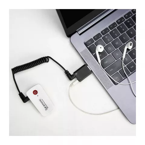 Boya BY-EA2 Адаптер USB 2.0 Тип А  вход для микрофона TRS 3,5мм и выход для наушников TRS 3,5мм