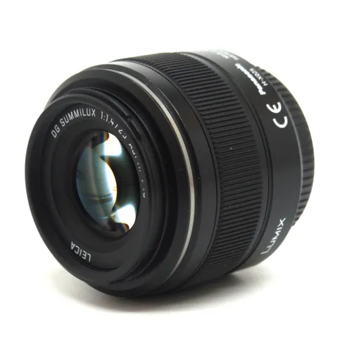 Panasonic Summilux 25mm f/1.4 Asph DG (Б/У)