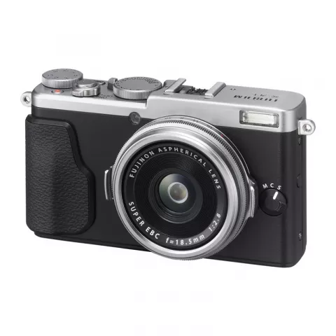 Цифровая фотокамера Fujifilm X70 Silver