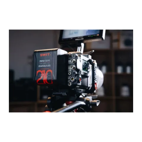SWIT MINO-S210 Аккумуляторная батарея V-Mount Pocket 210 Втч разъемы D-Tap, USB-C, USB-A