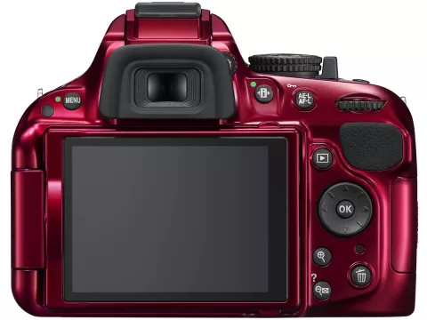 Зеркальный фотоаппарат Nikon D5200 Kit 18-55 VR Red