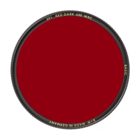 B+W BASIC 091 Red dark MRC 630 39mm. Светофильтр тёмно-красный для черно-белой съемки (1102692)