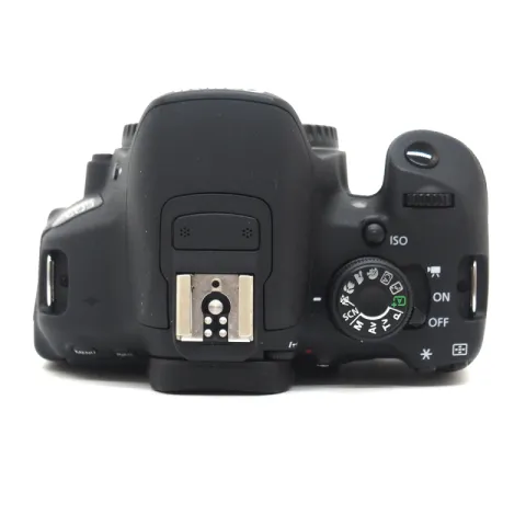 Canon EOS 700D Kit EF-S 18-55mm f/3.5-5.6 IS (Б/У)