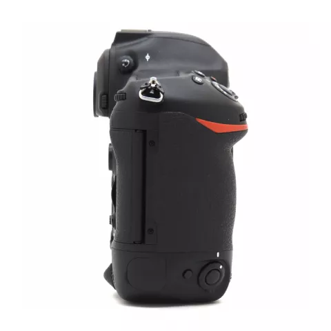Nikon D6 Body (Б/У)