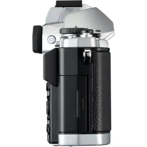 Цифровая фотокамера Olympus OM-D E-M5 Body серебро