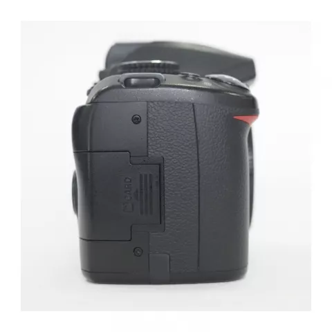 Nikon D3000 Kit 18-55mm f/3.5-5.6G AF-S VR DX Zoom-Nikkor (Б/У)